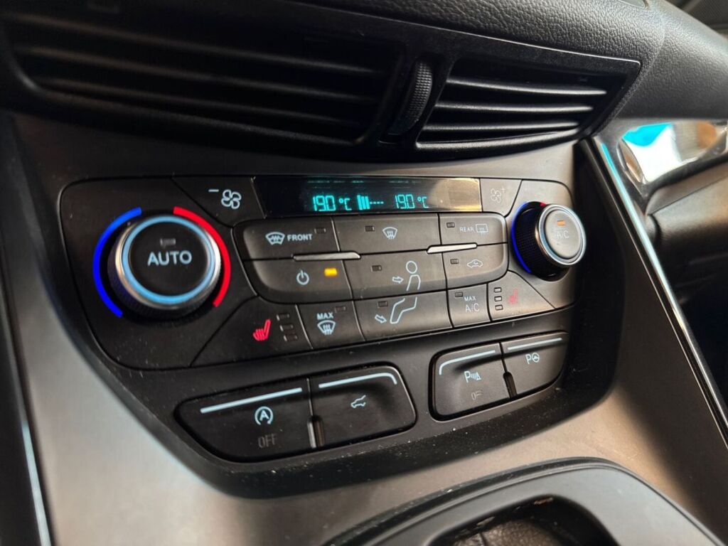 Ford Kuga 2019 Harmaa