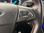 Ford Kuga 2018 Punainen