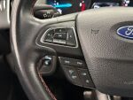Ford Kuga 2018 Punainen