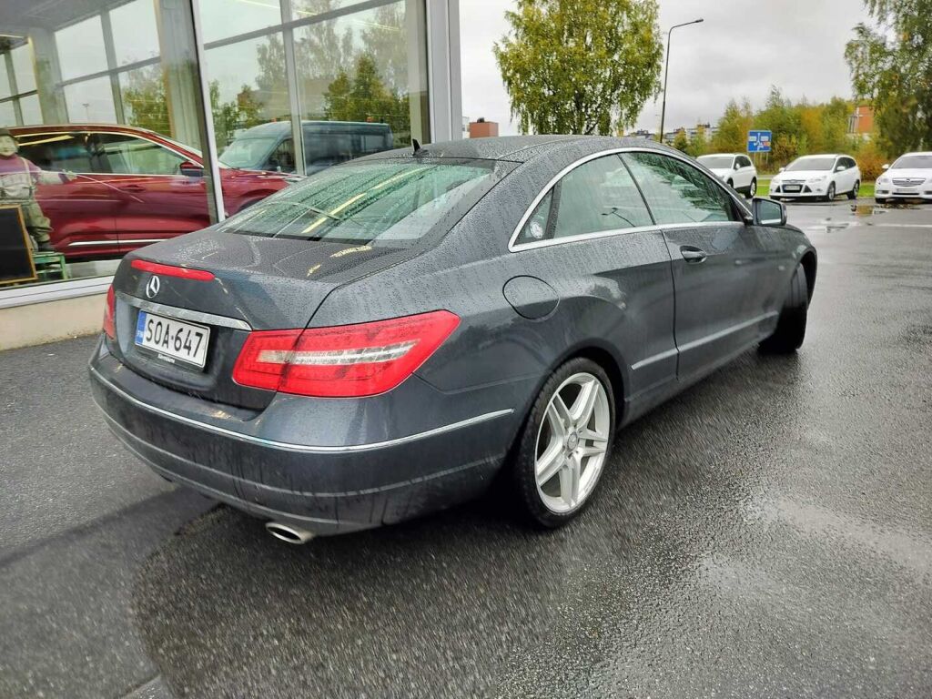 Mercedes-Benz E 2012 Harmaa