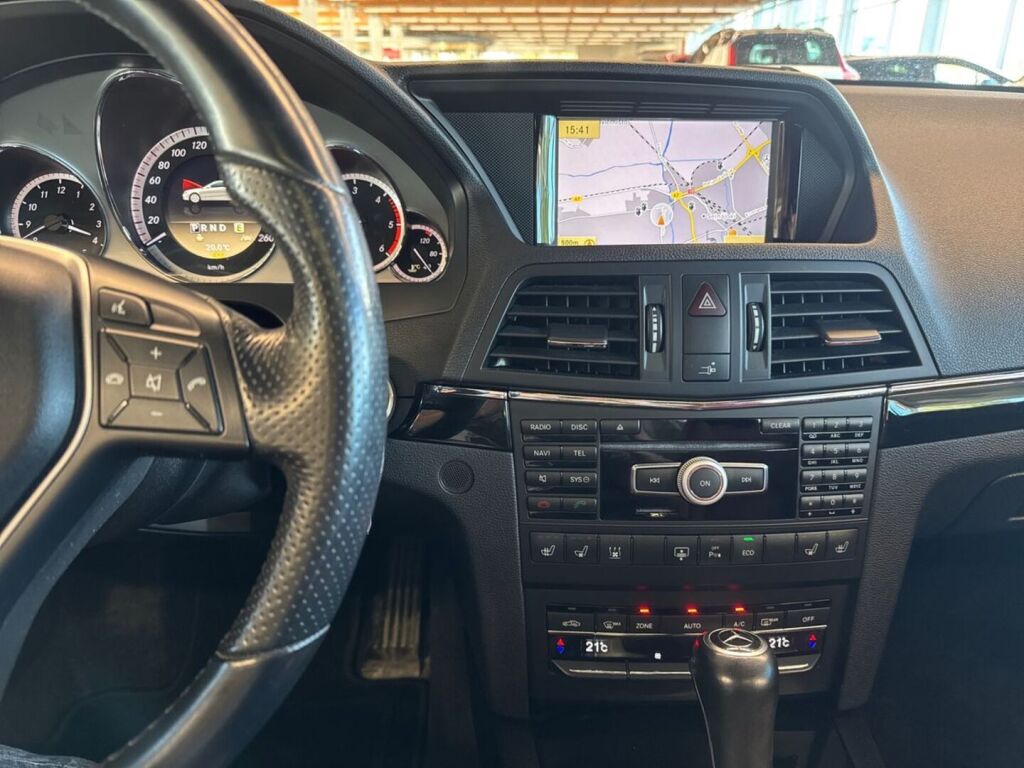 Mercedes-Benz E 2012 Harmaa