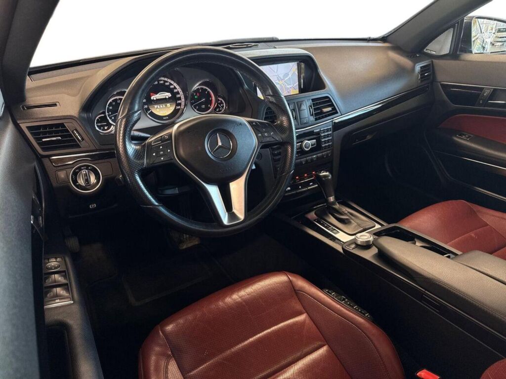 Mercedes-Benz E 2012 Harmaa
