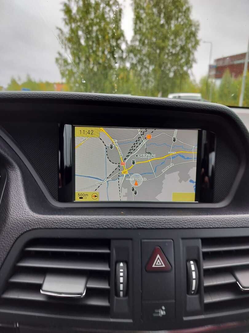 Mercedes-Benz E 2012 Harmaa