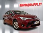Toyota Avensis 2018 Punainen