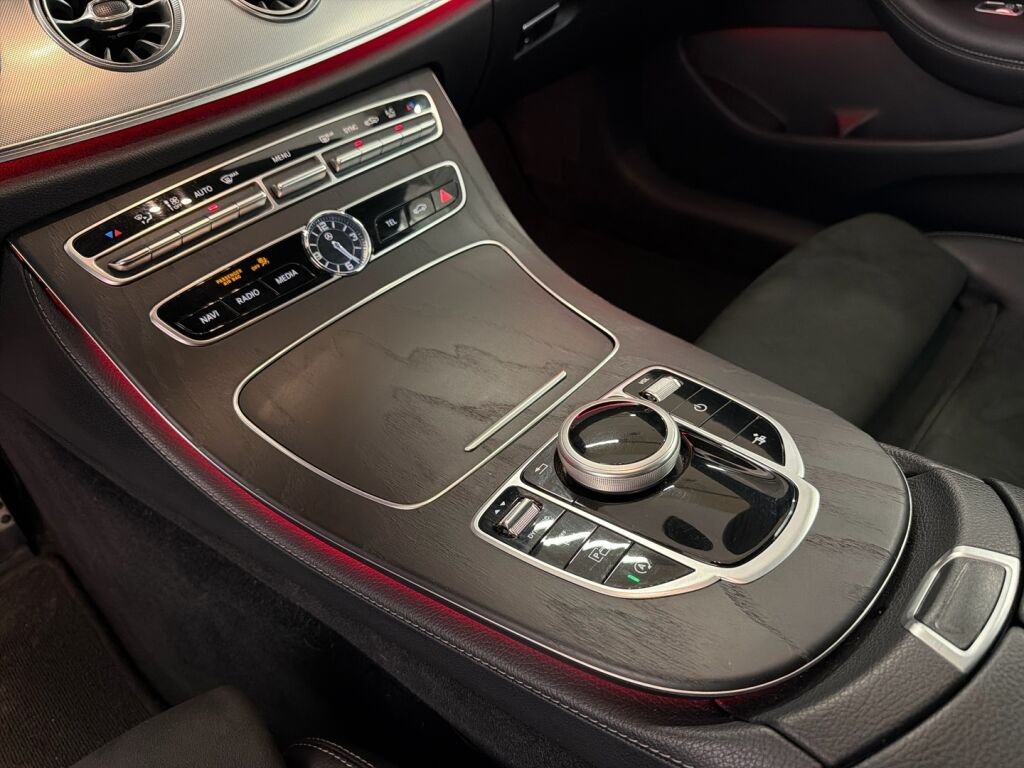 Mercedes-Benz E 2018 Musta