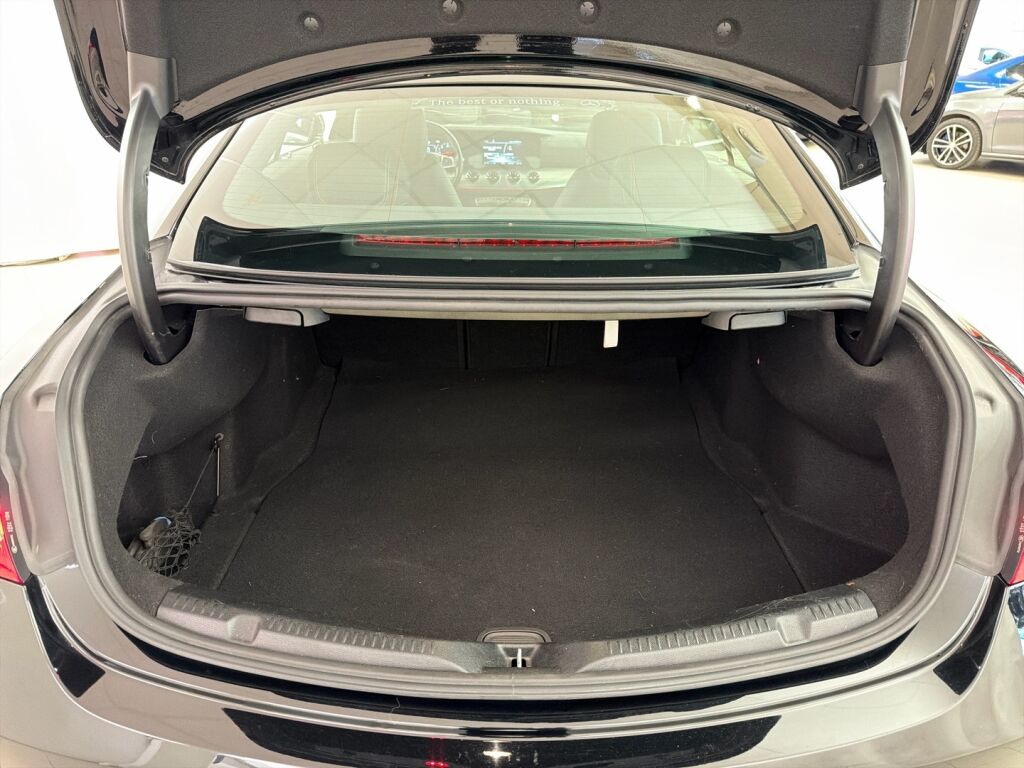 Mercedes-Benz E 2018 Musta