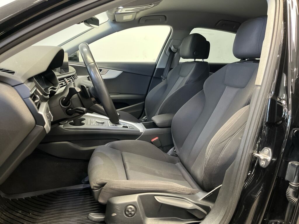 Audi A4 2018 Musta