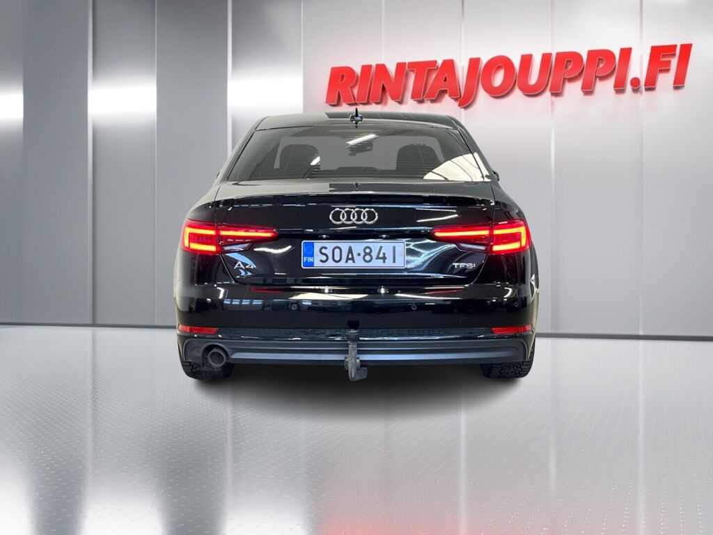 Audi A4 2018 Musta