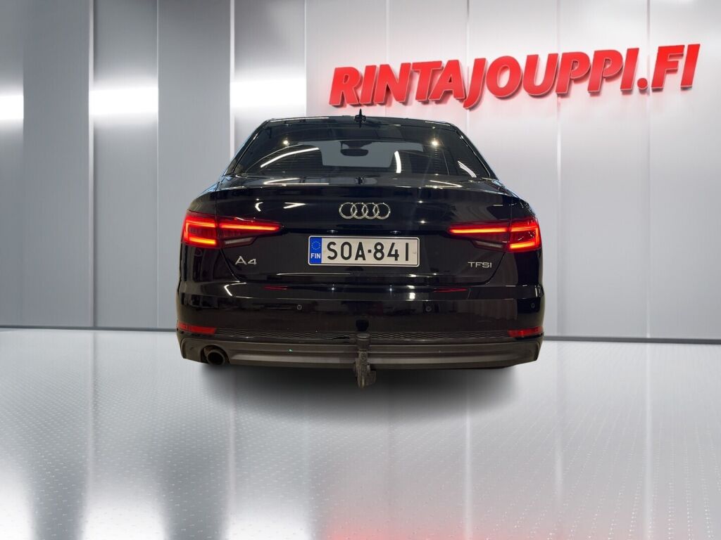 Audi A4 2018 Musta
