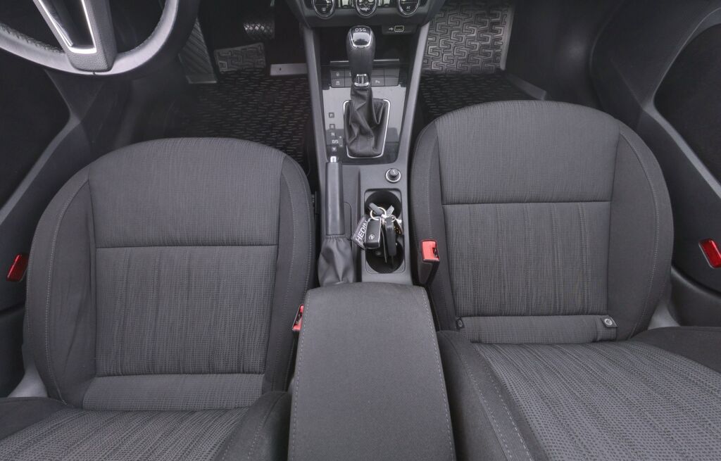 Skoda Octavia 2018 Harmaa