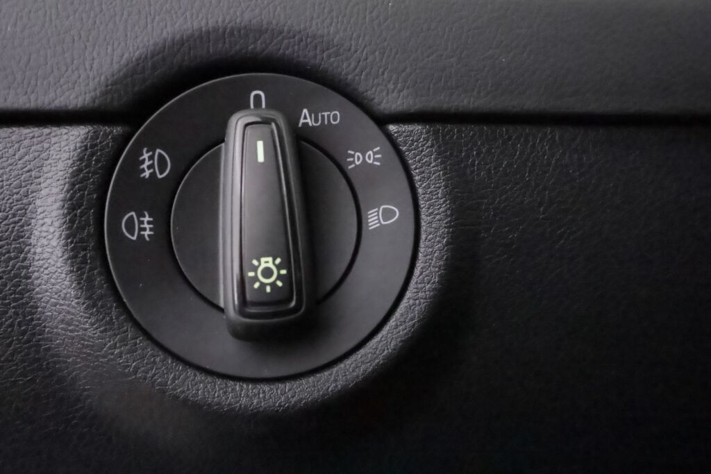 Skoda Octavia 2018 Harmaa