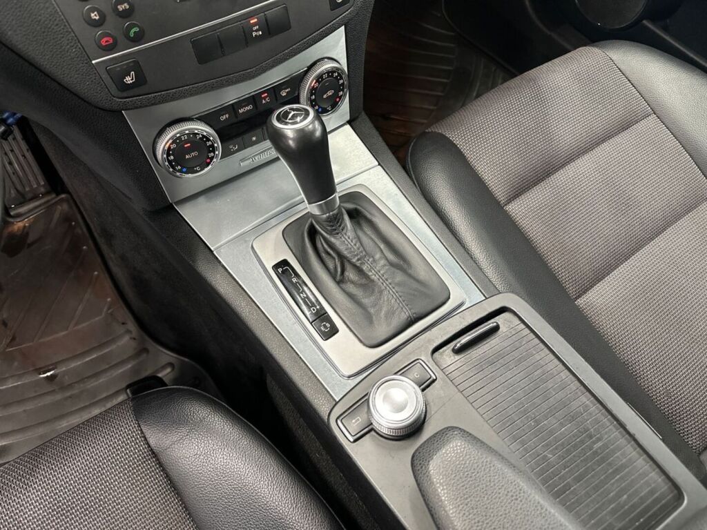Mercedes-Benz C 2011 Hopea