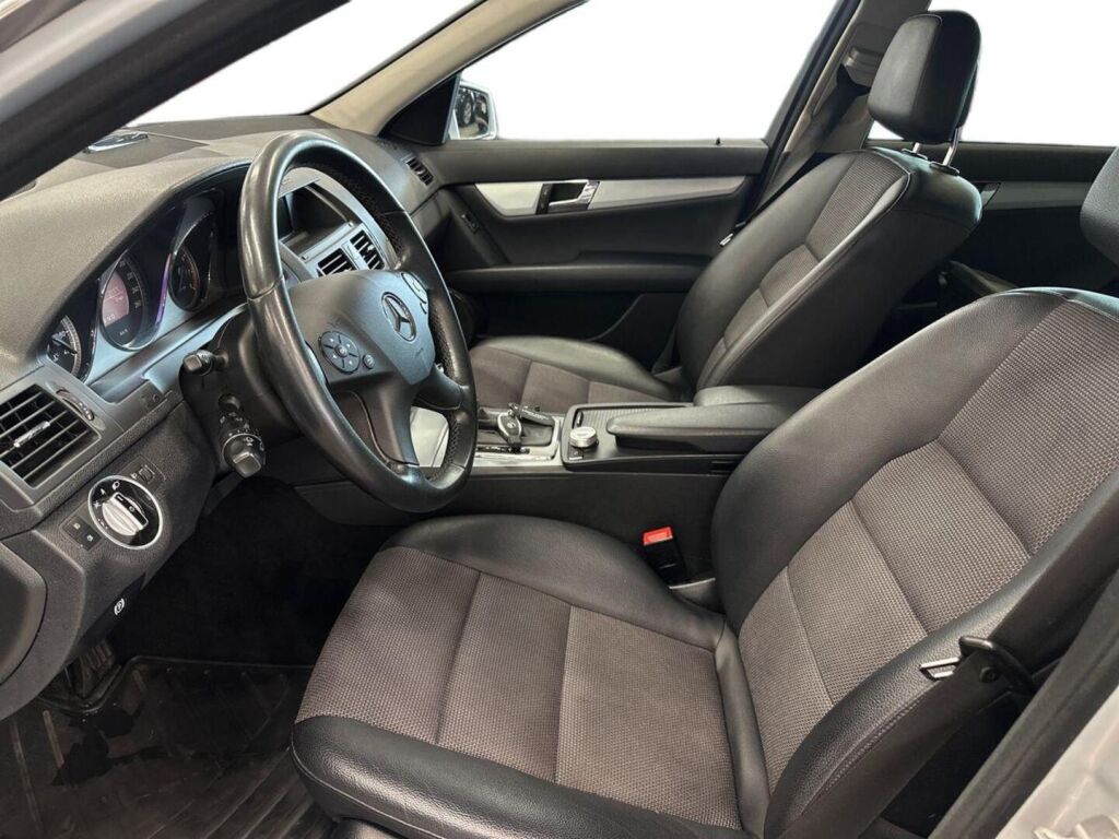 Mercedes-Benz C 2011 Hopea
