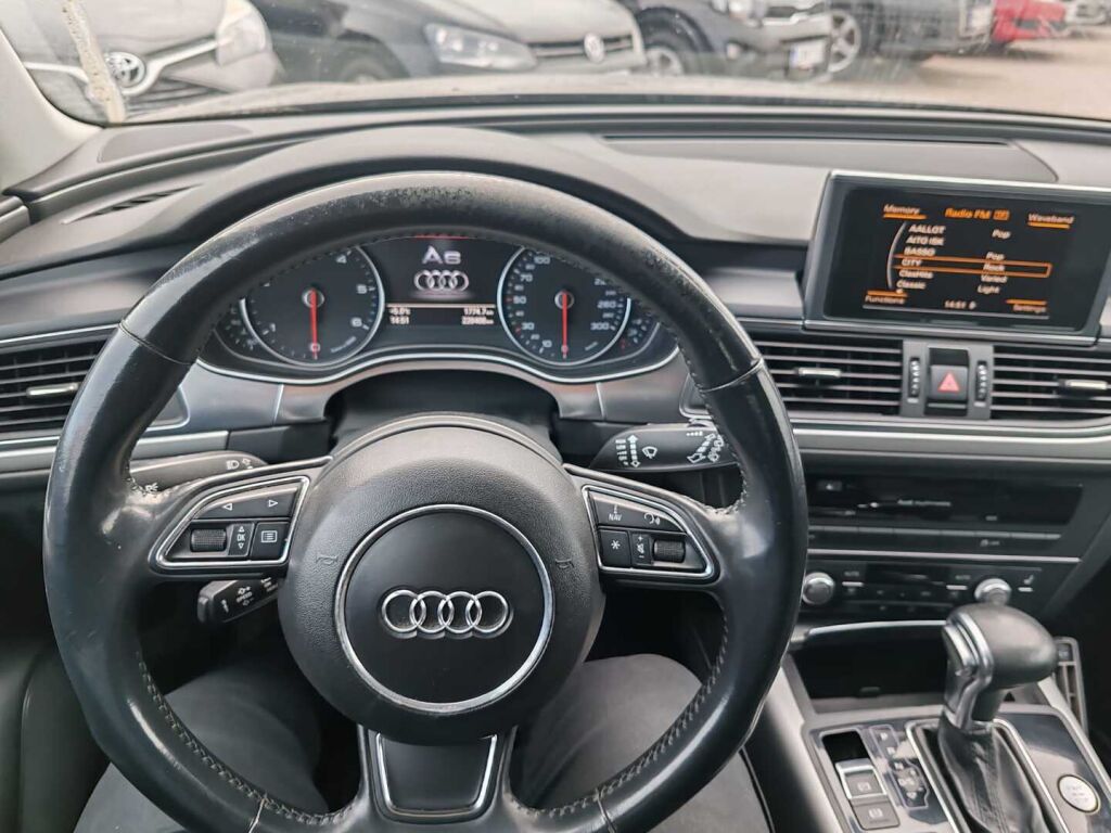 Audi A6 2012 Musta