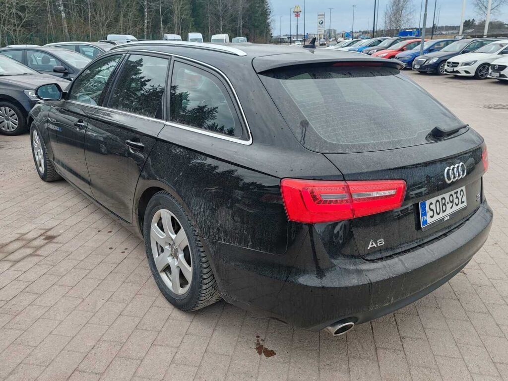 Audi A6 2012 Musta