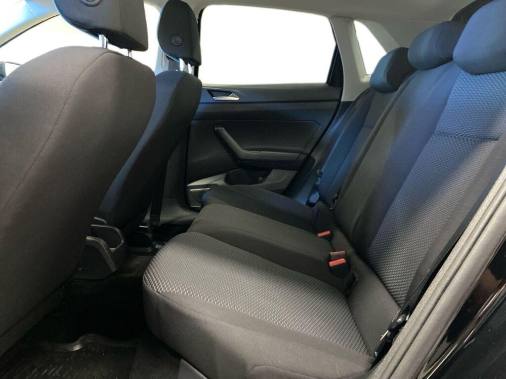 Volkswagen Polo 2018 Musta