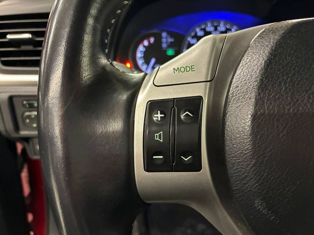 Lexus CT 2011 Punainen