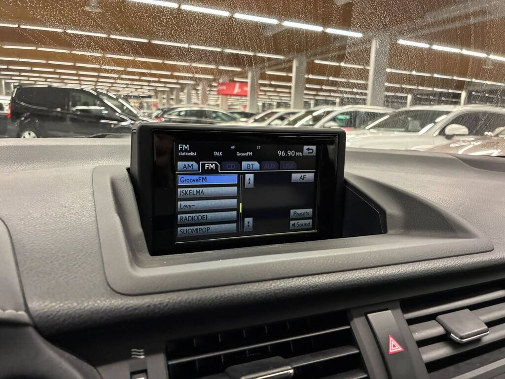 Lexus CT 2011 Punainen