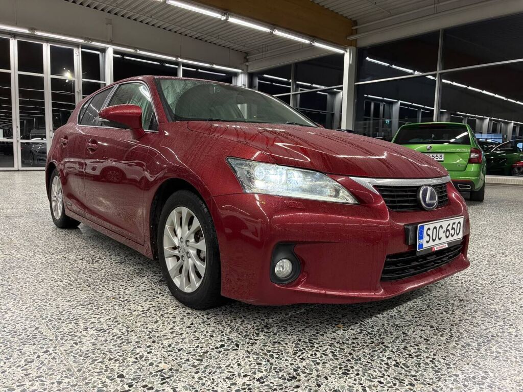 Lexus CT 2011 Punainen
