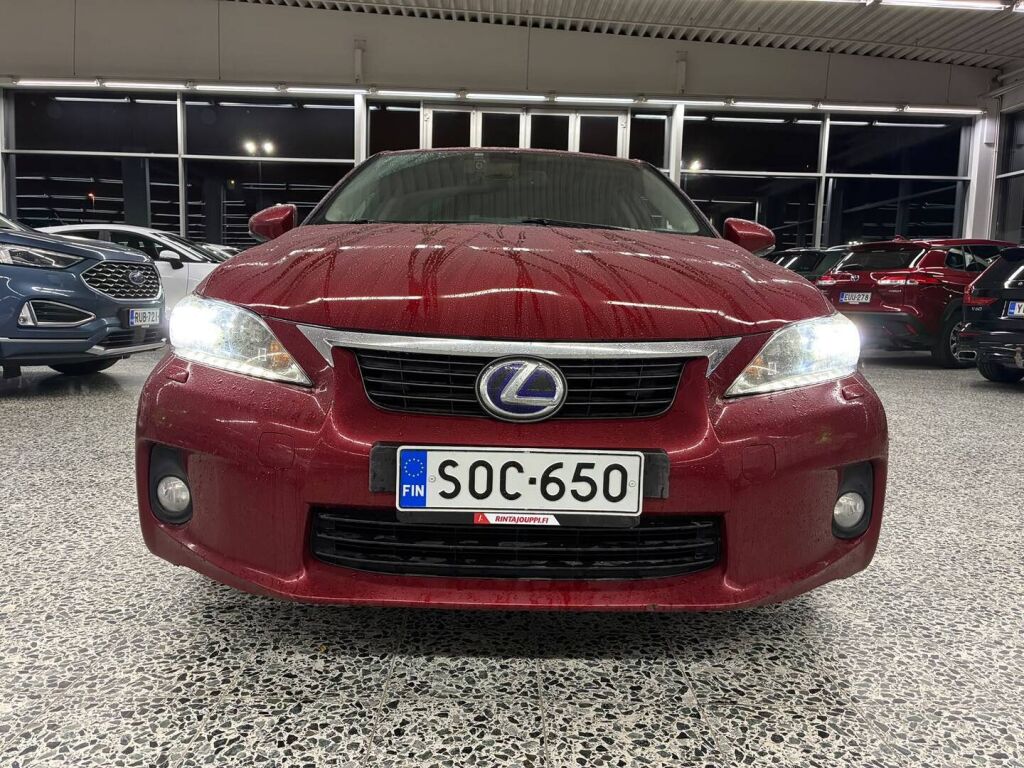 Lexus CT 2011 Punainen