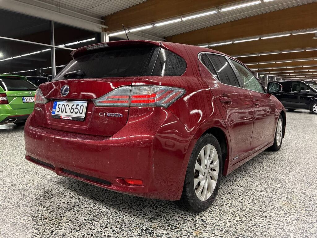 Lexus CT 2011 Punainen