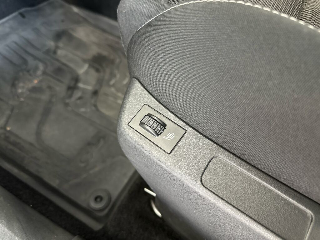 Citroen C4 2018 Valkoinen