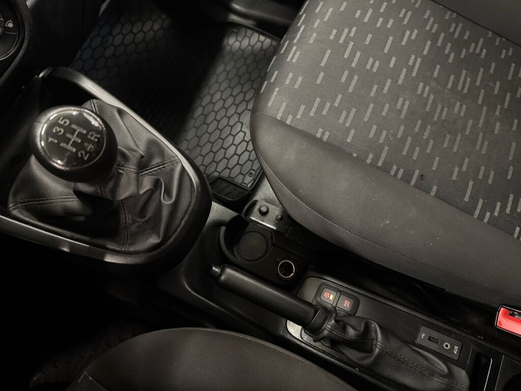 Opel Combo 2018 Valkoinen