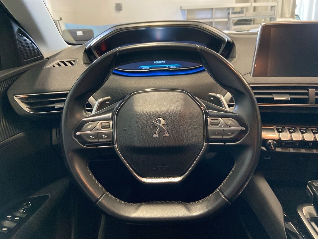Peugeot 5008 2018 Musta