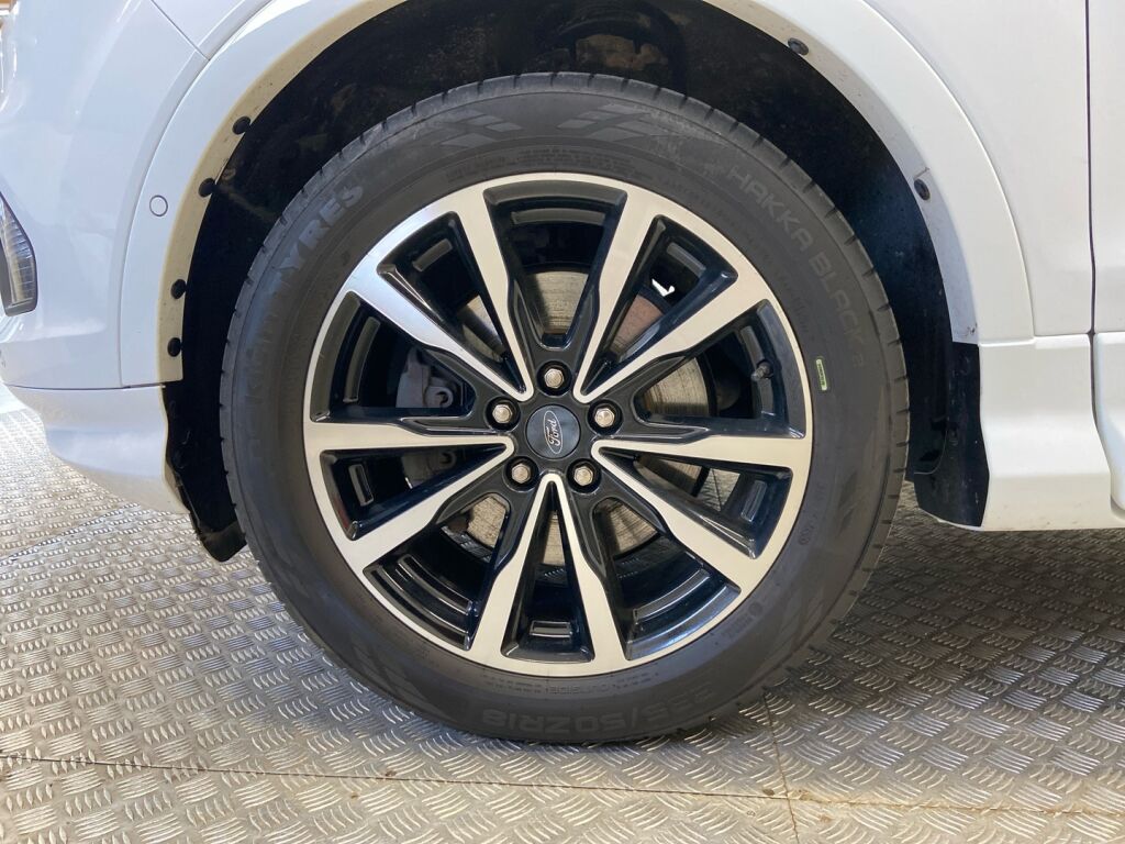 Ford Kuga 2018 Valkoinen