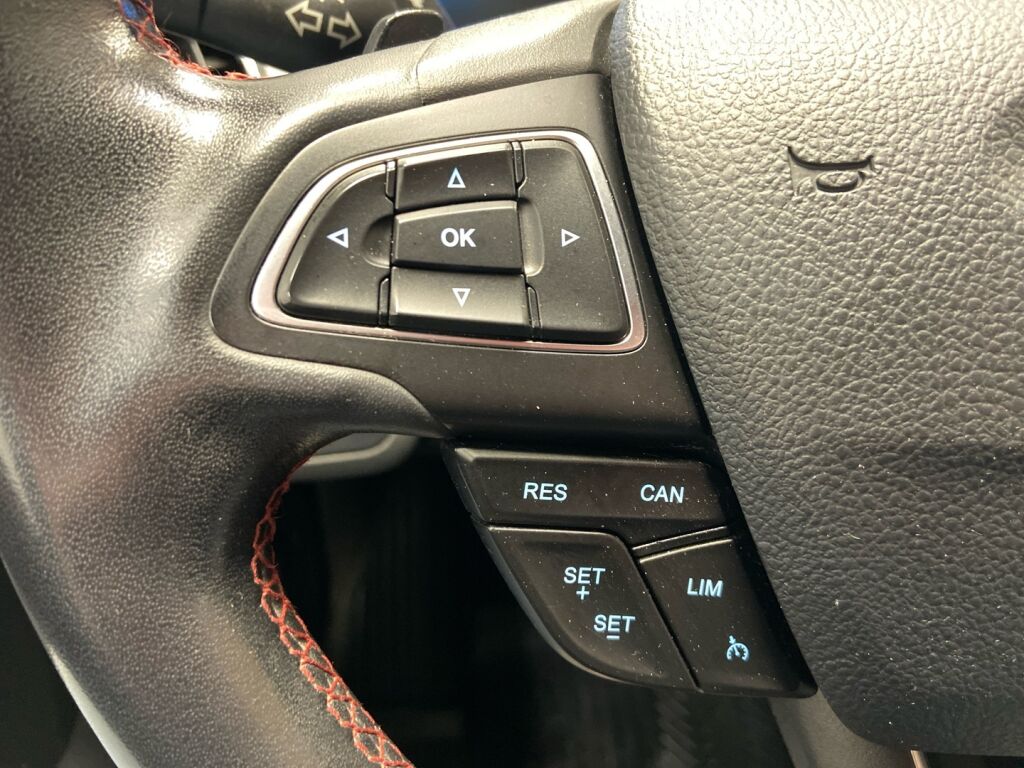 Ford Kuga 2018 Valkoinen