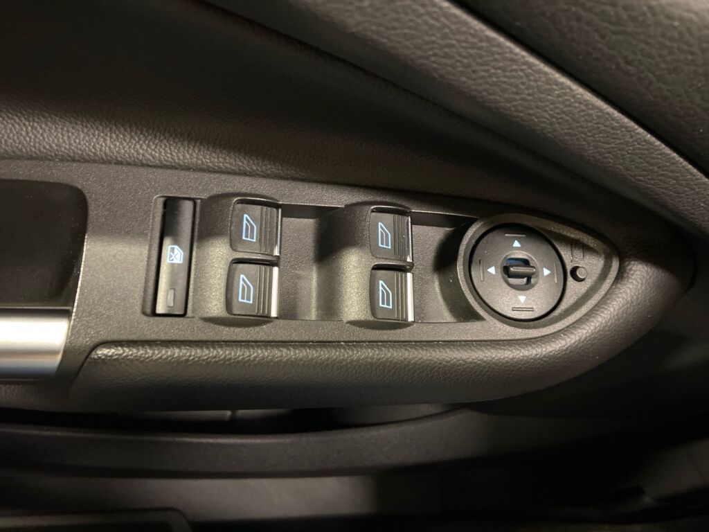 Ford Kuga 2018 Valkoinen