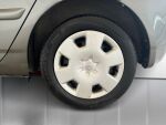 Toyota Corolla 2004 Harmaa