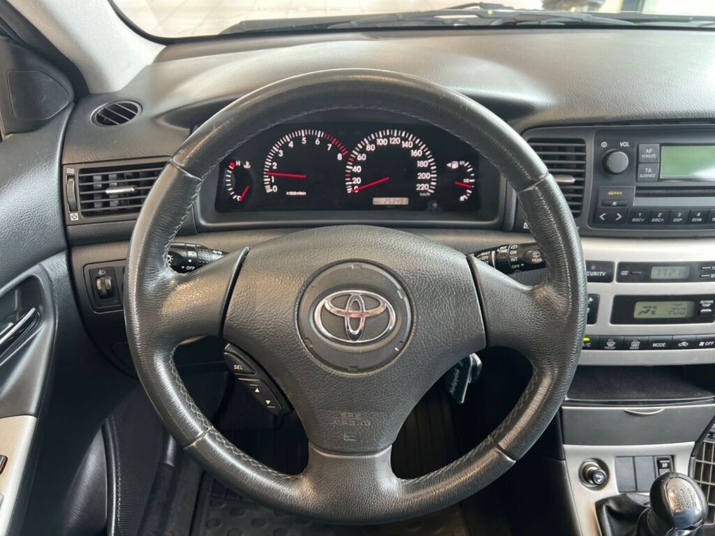 Toyota Corolla 2004 Harmaa