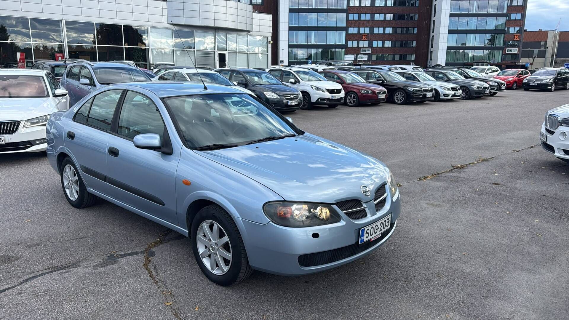 Nissan Almera
