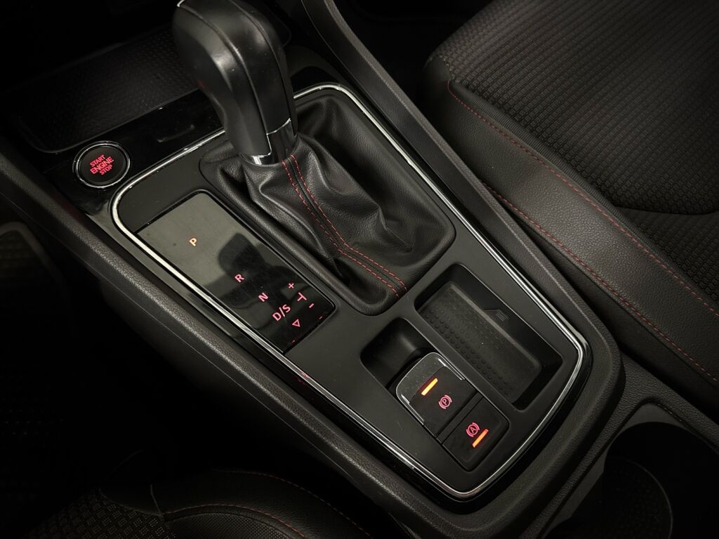 Seat Leon ST 2018 Violetti