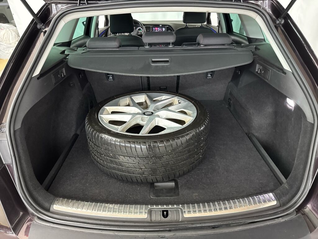 Seat Leon ST 2018 Violetti