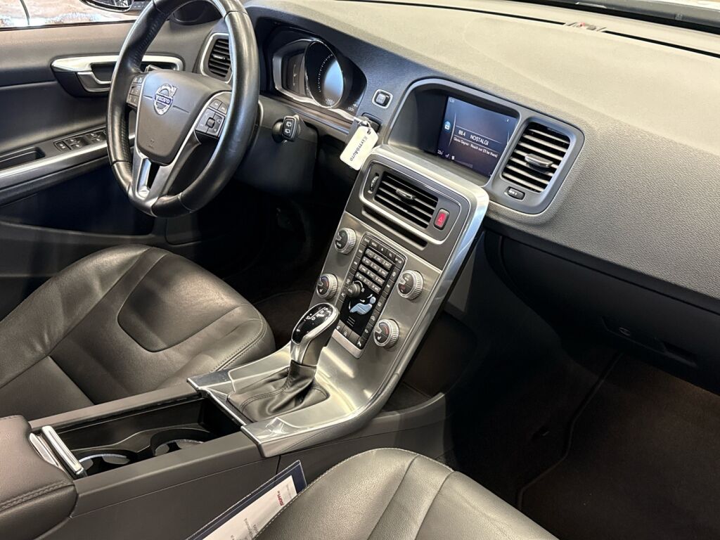 Volvo V60 Cross Country 2018 Valkoinen