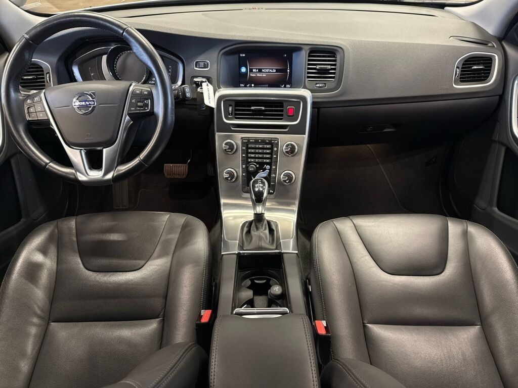 Volvo V60 Cross Country 2018 Valkoinen