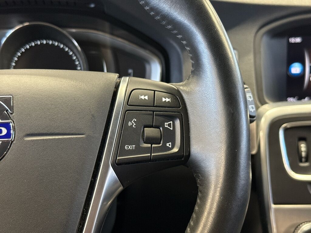 Volvo V60 Cross Country 2018 Valkoinen