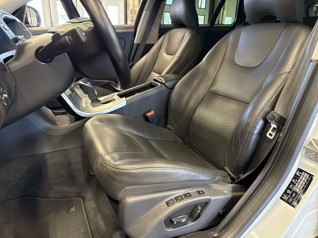 Volvo V60 Cross Country 2018 Valkoinen