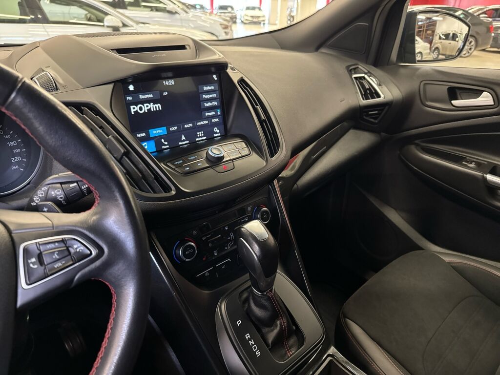Ford Kuga 2018 Sininen