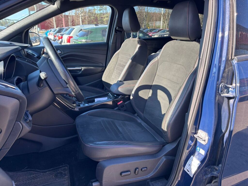 Ford Kuga 2018 Sininen