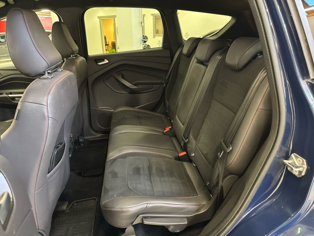 Ford Kuga 2018 Sininen