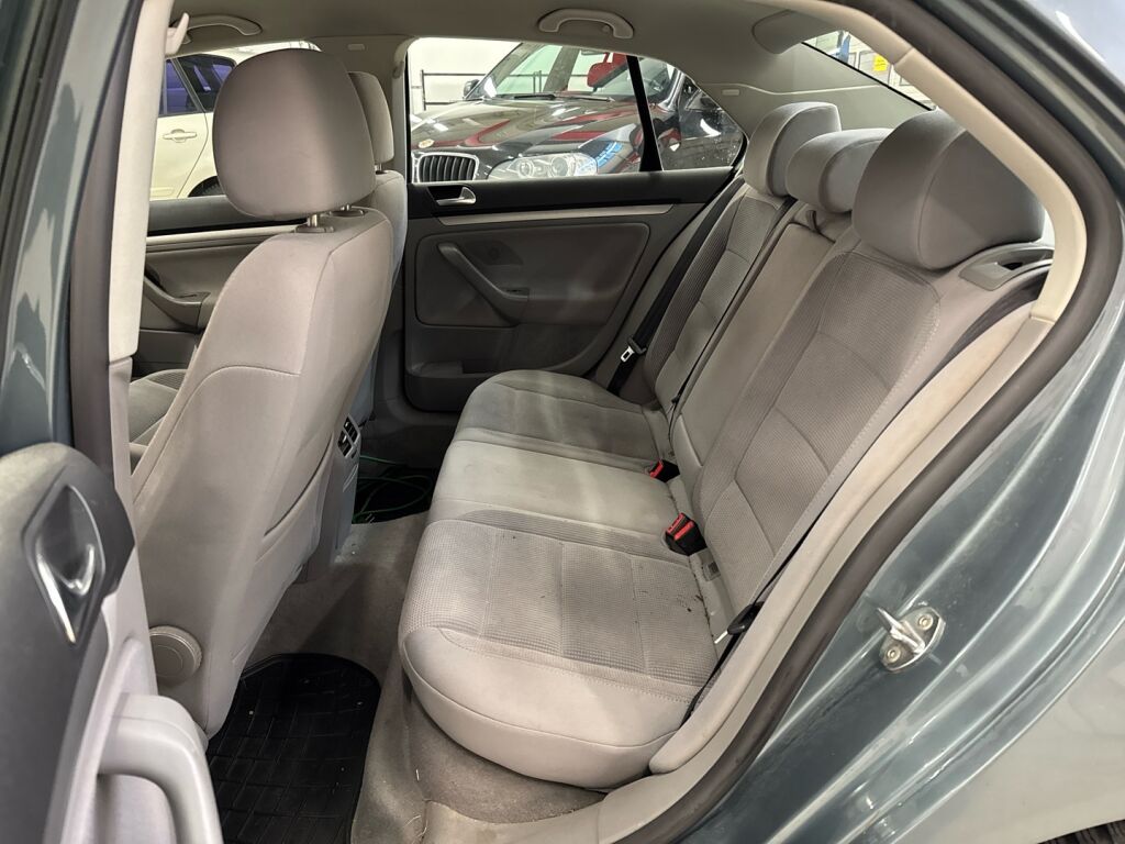 Volkswagen Jetta 2006 Vihreä