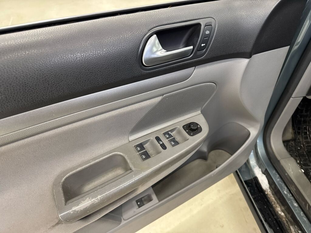 Volkswagen Jetta 2006 Vihreä