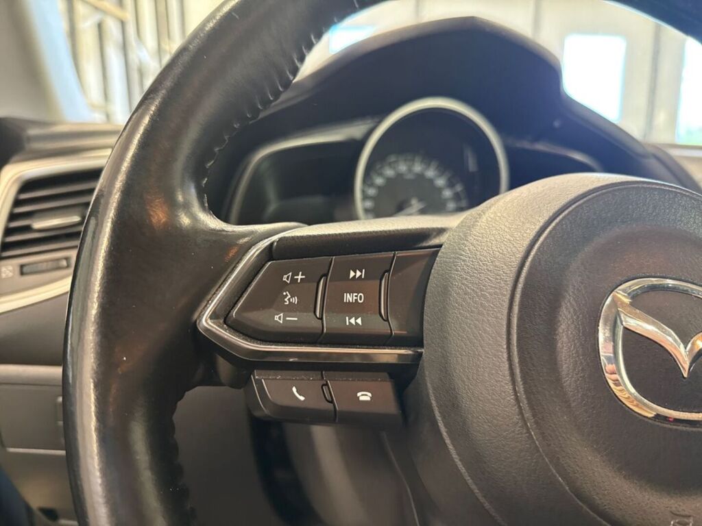Mazda Mazda3 2018 Harmaa
