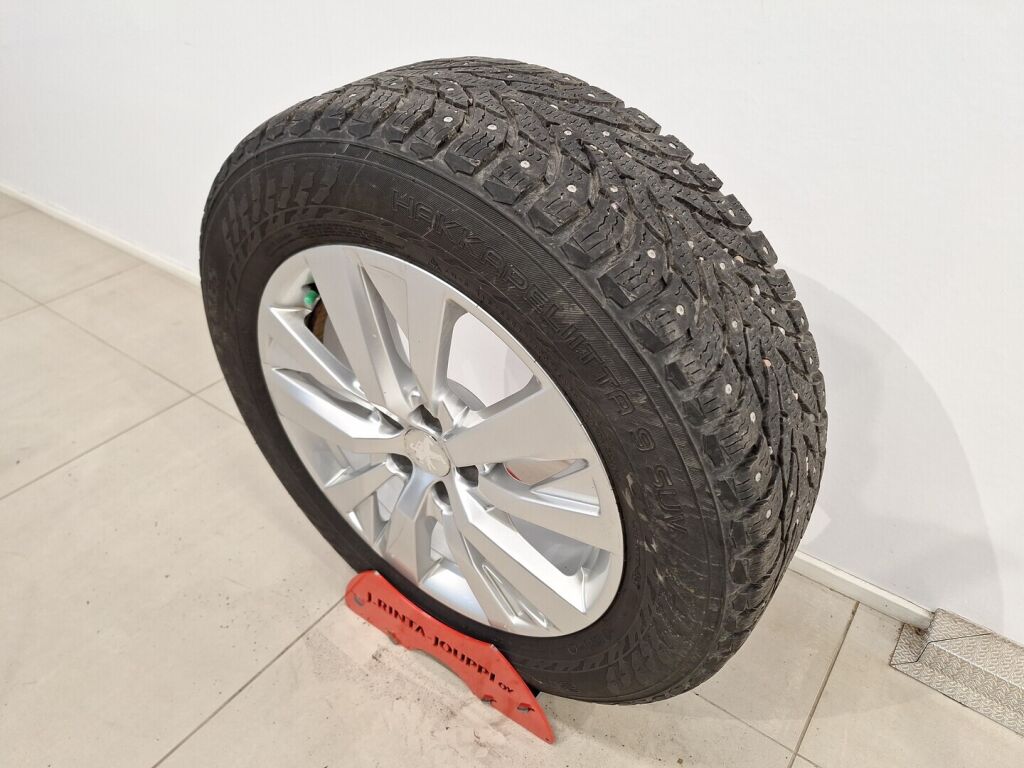 Peugeot 5008 2018 Harmaa