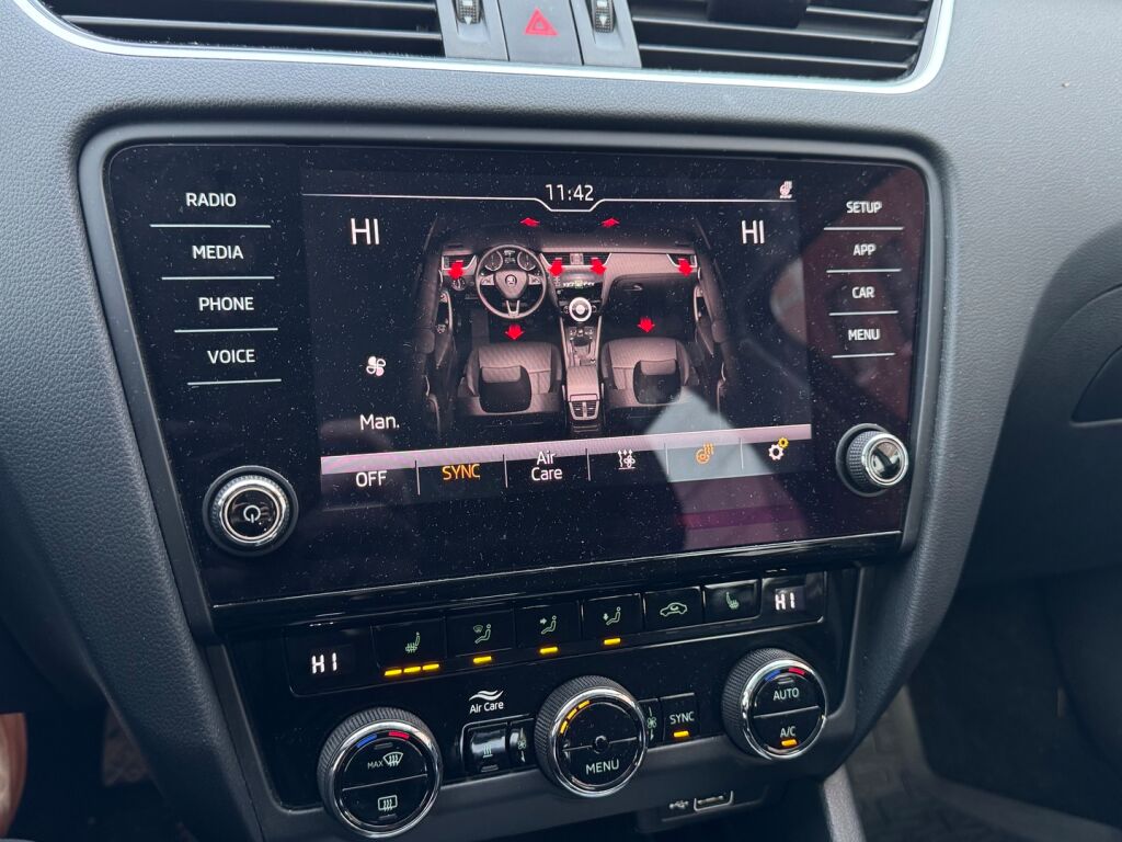 Skoda Octavia 2020 Harmaa