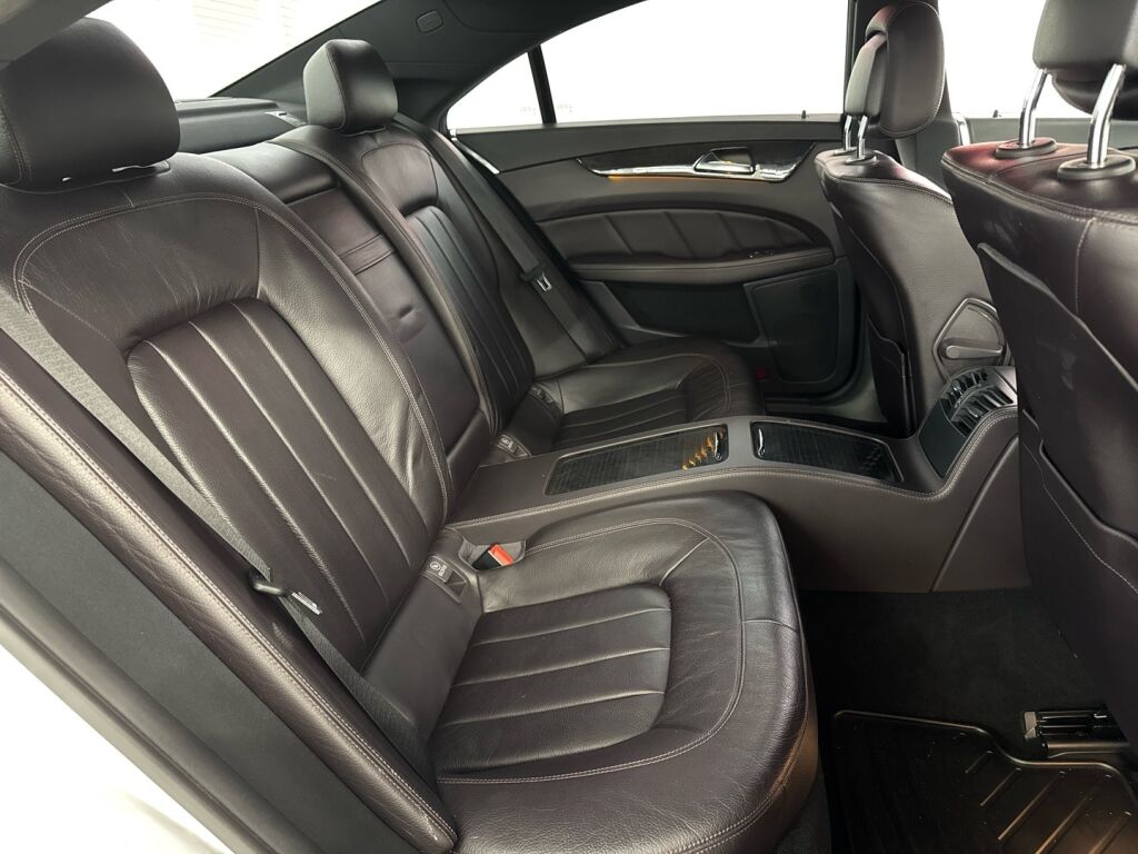 Mercedes-Benz CLS 2012 Monivär.