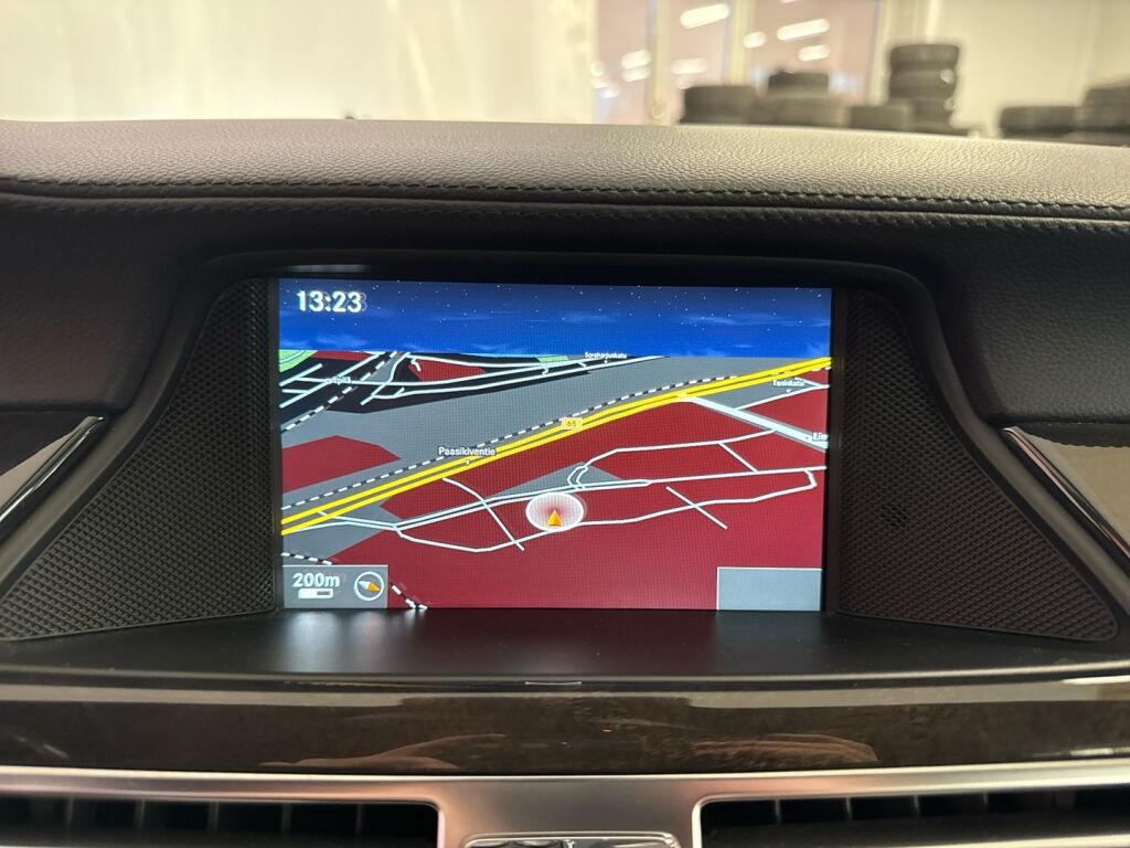 Mercedes-Benz CLS 2012 Monivär.